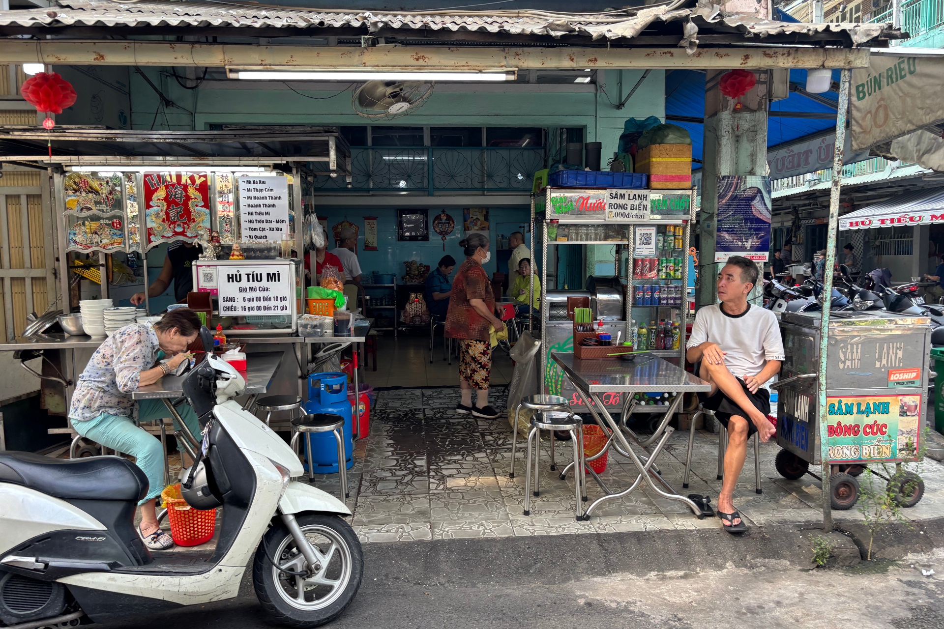 A walking journey into the soul of Ho Chi Minh City