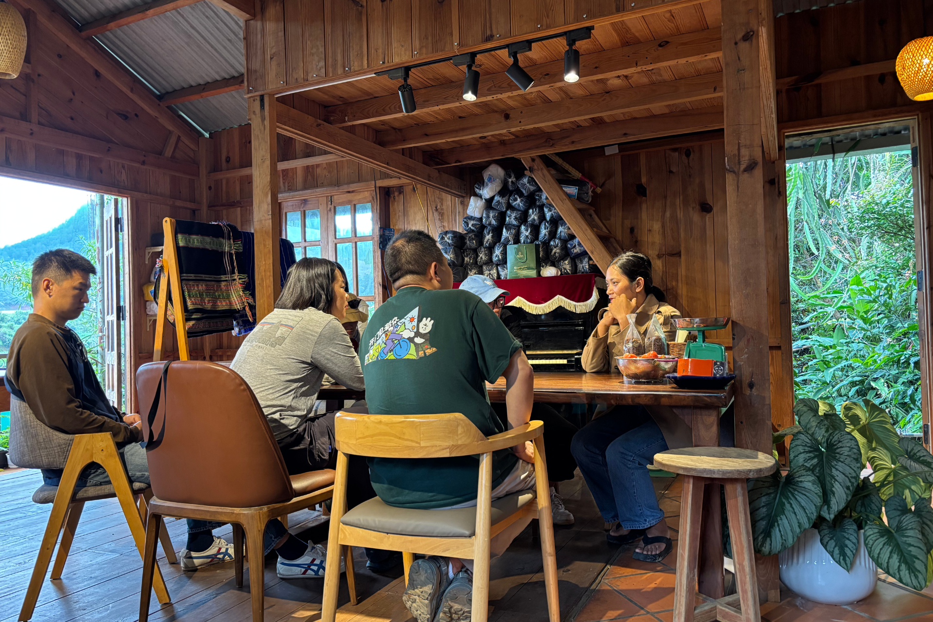 Immerse in the K’Ho Coffee Farm